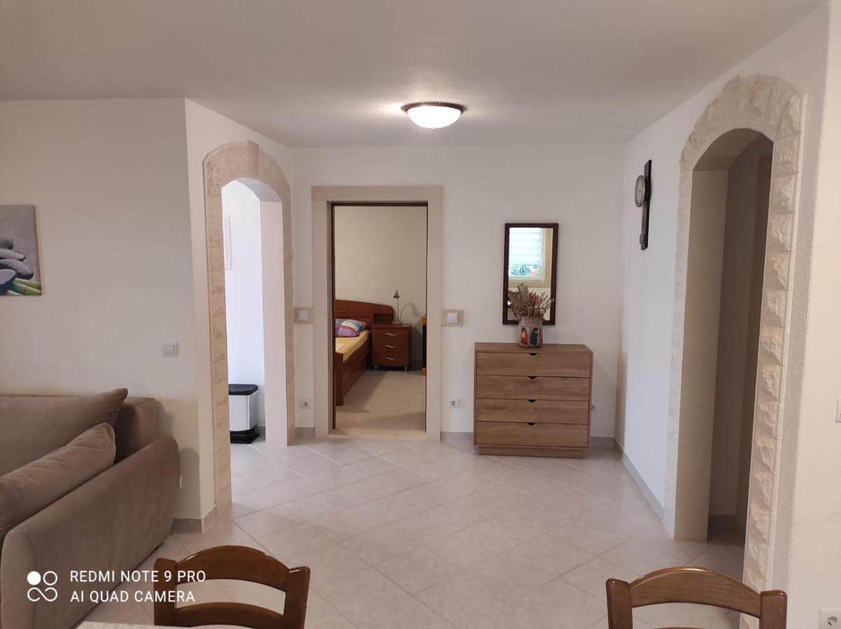Apartments Marko Sutivan Insel Brac 외부 사진