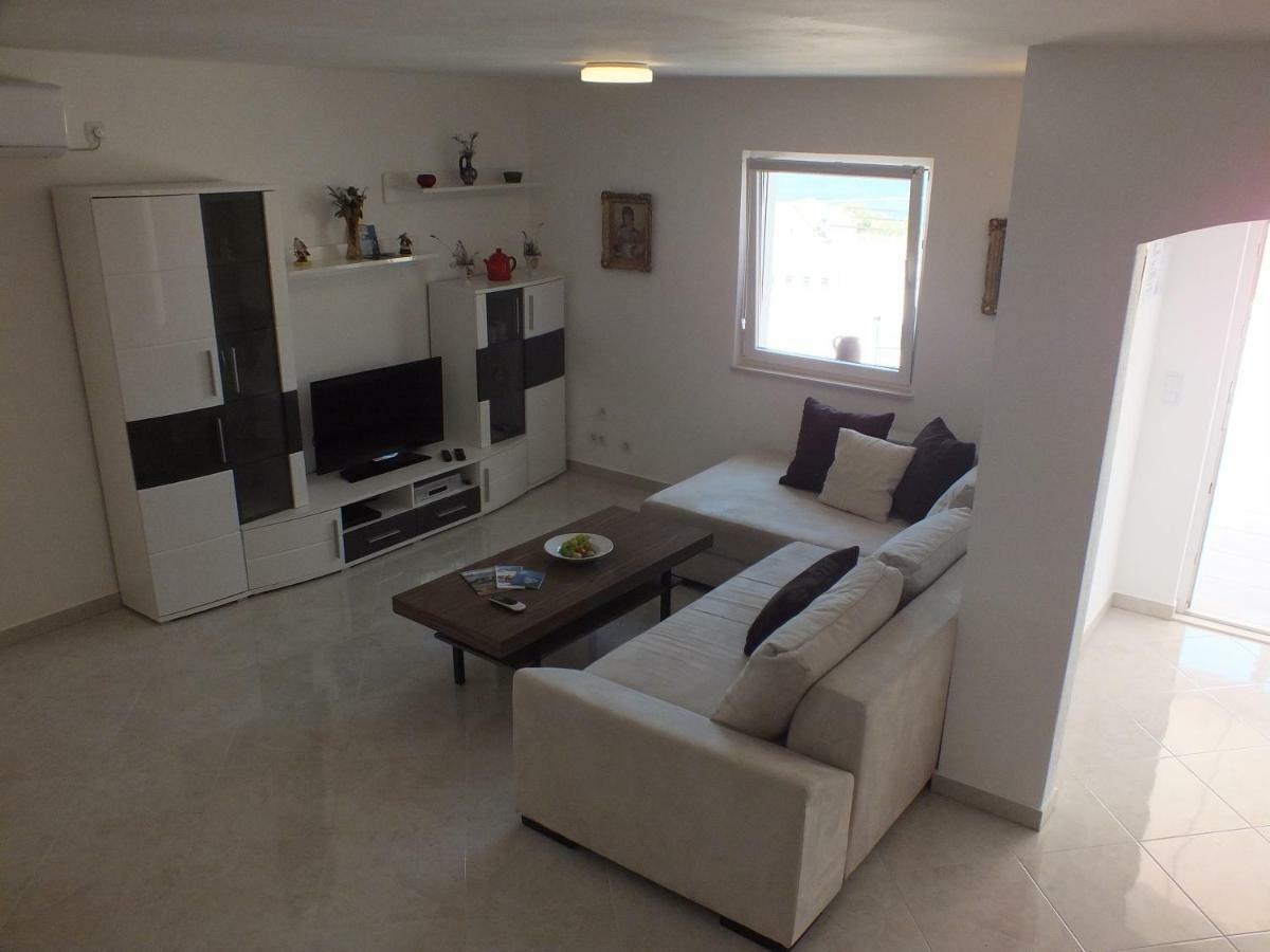 Apartments Marko Sutivan Insel Brac 외부 사진