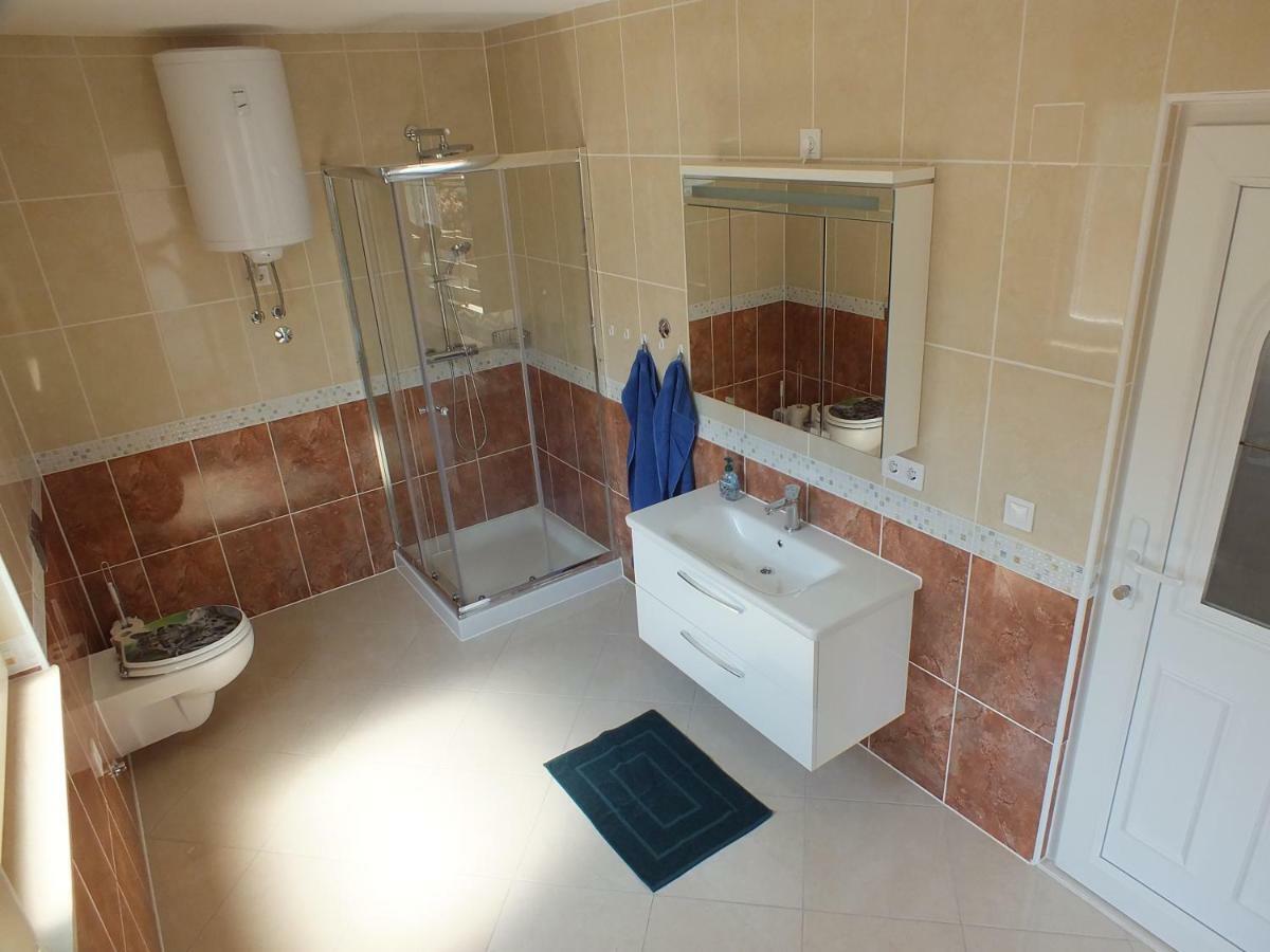 Apartments Marko Sutivan Insel Brac 외부 사진