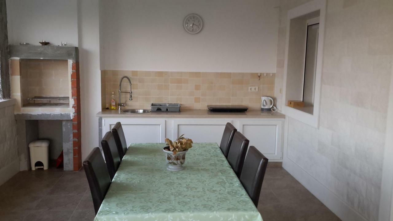Apartments Marko Sutivan Insel Brac 외부 사진