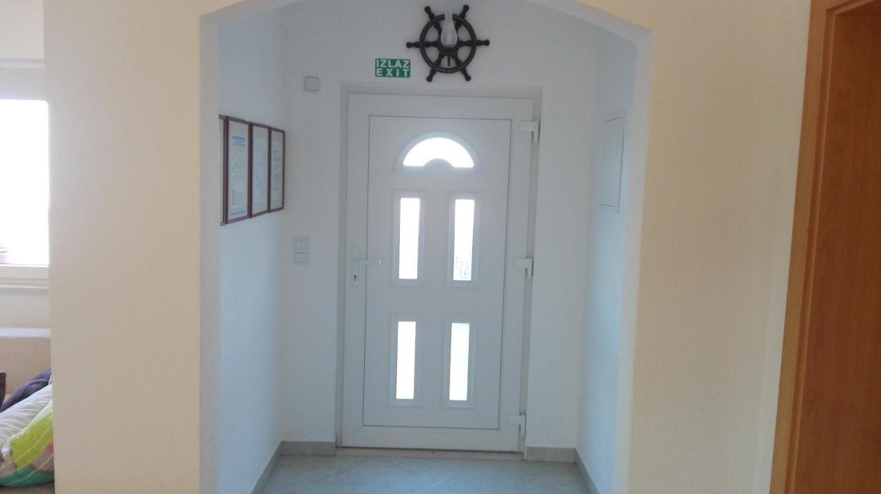 Apartments Marko Sutivan Insel Brac 외부 사진